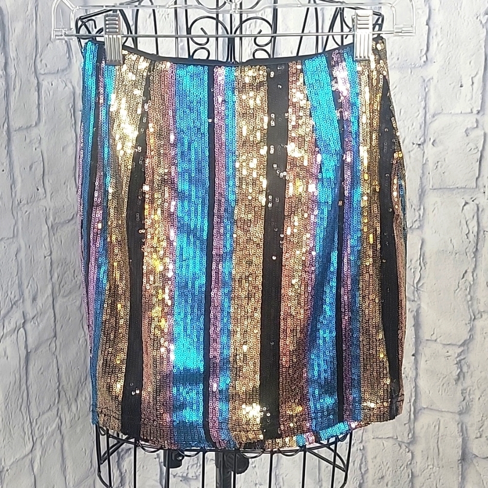 *BLUSH Multicolored Sequined Mini Skirt Small‎